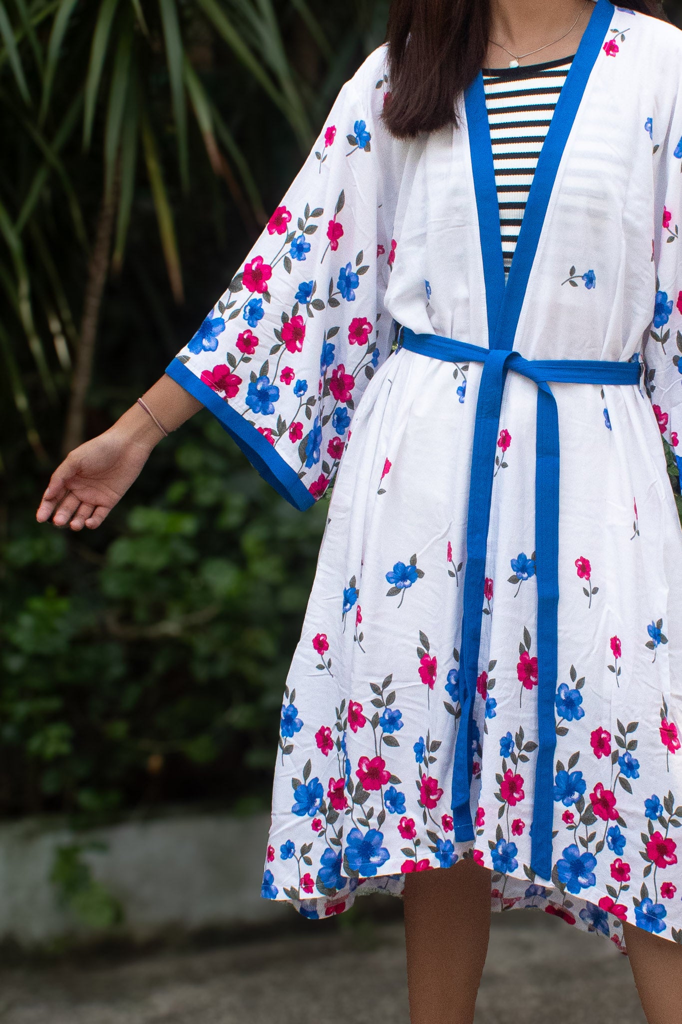 ✦ Bloomtrail Butterfly (Mid-Length) – White Cotton Kimono with Floral Motifs in Matching Accents and Butterfly Sleeves