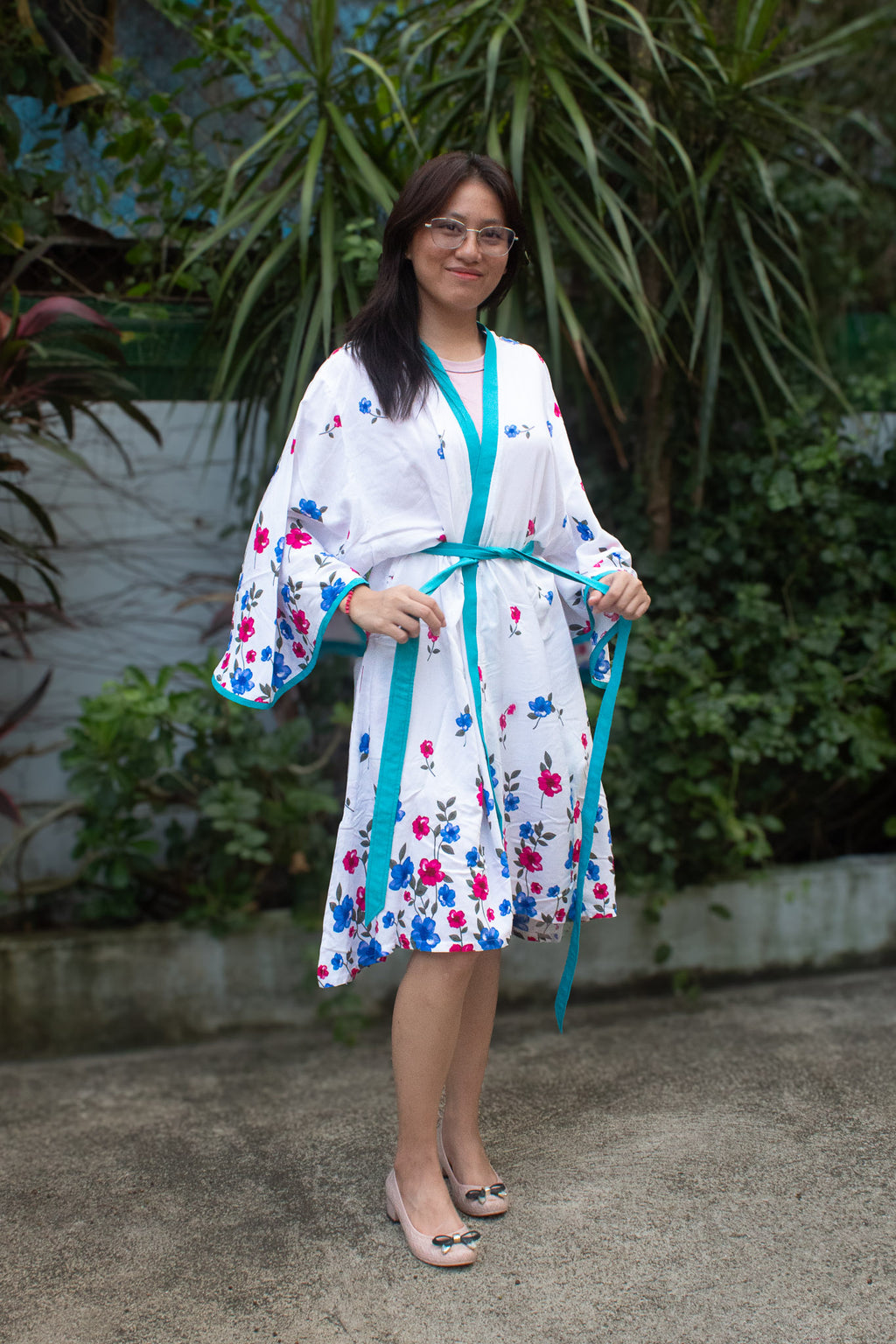 ✦ Bloomtrail Butterfly (Mid-Length) – White Cotton Kimono with Floral Motifs in Matching Accents and Butterfly Sleeves