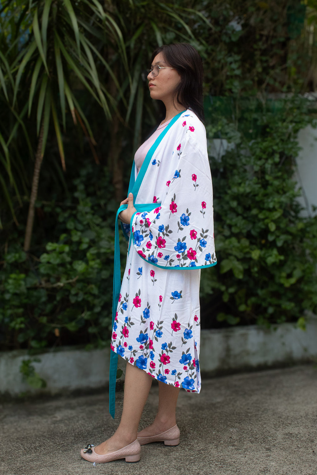 ✦ Bloomtrail Butterfly (Mid-Length) – White Cotton Kimono with Floral Motifs in Matching Accents and Butterfly Sleeves