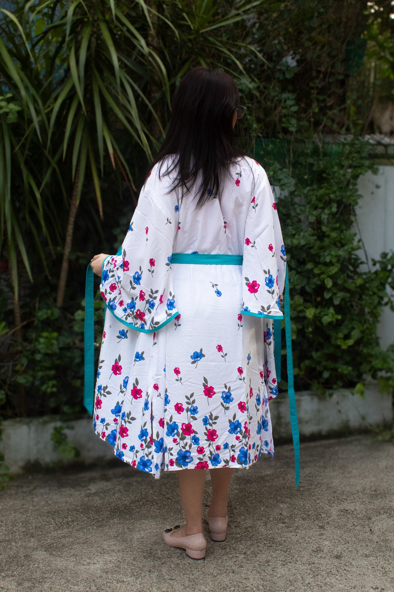 ✦ Bloomtrail Butterfly (Mid-Length) – White Cotton Kimono with Floral Motifs in Matching Accents and Butterfly Sleeves