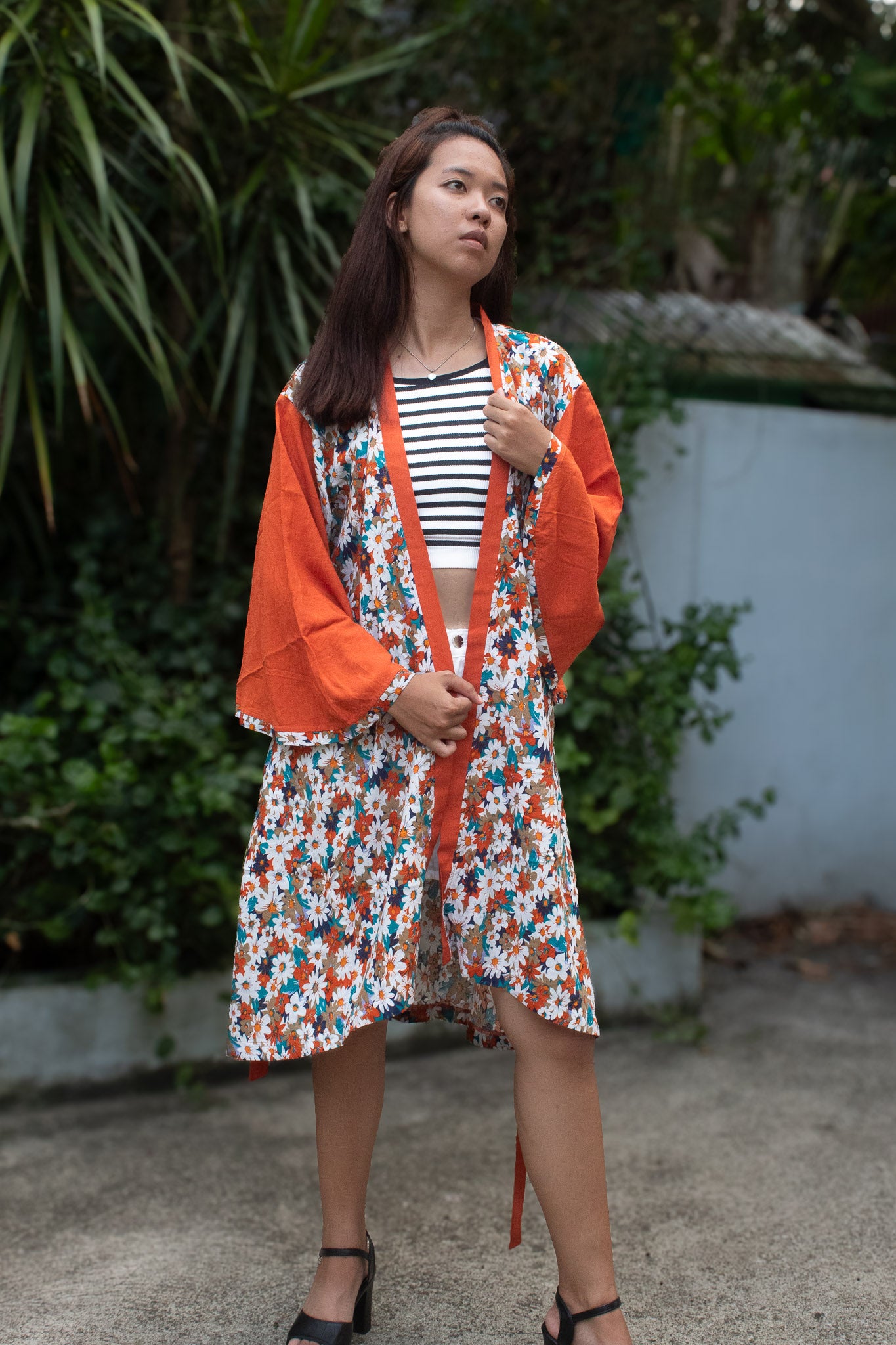 ✦ Field Light – Warm & Drapy Rust Kimono with Floral Print and Butterfly Sleeves