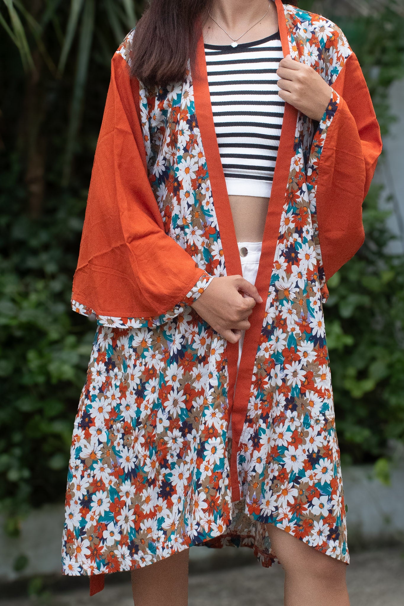 ✦ Field Light – Warm & Drapy Rust Kimono with Floral Print and Butterfly Sleeves
