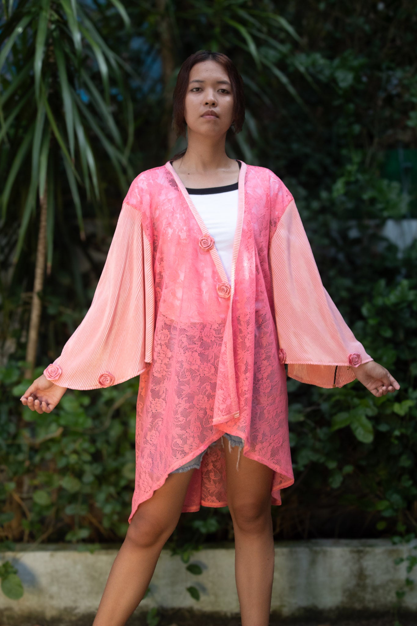✦ Rosette Veil – Feminine Pleated-Sleeve Pink Lace Kimono with Embedded Flowers and Butterfly Sleeves