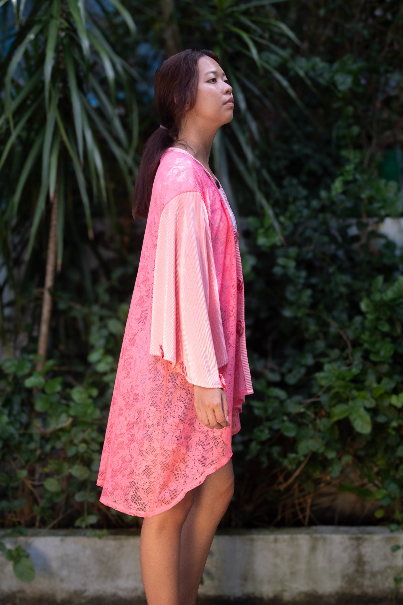 ✦ Rosette Veil – Feminine Pleated-Sleeve Pink Lace Kimono with Embedded Flowers and Butterfly Sleeves
