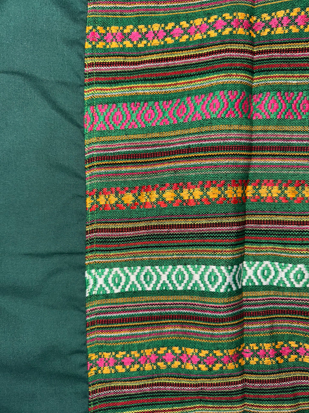 ✦ Ethnischer, grün gewebter Kimono – „Luntiang Living“
