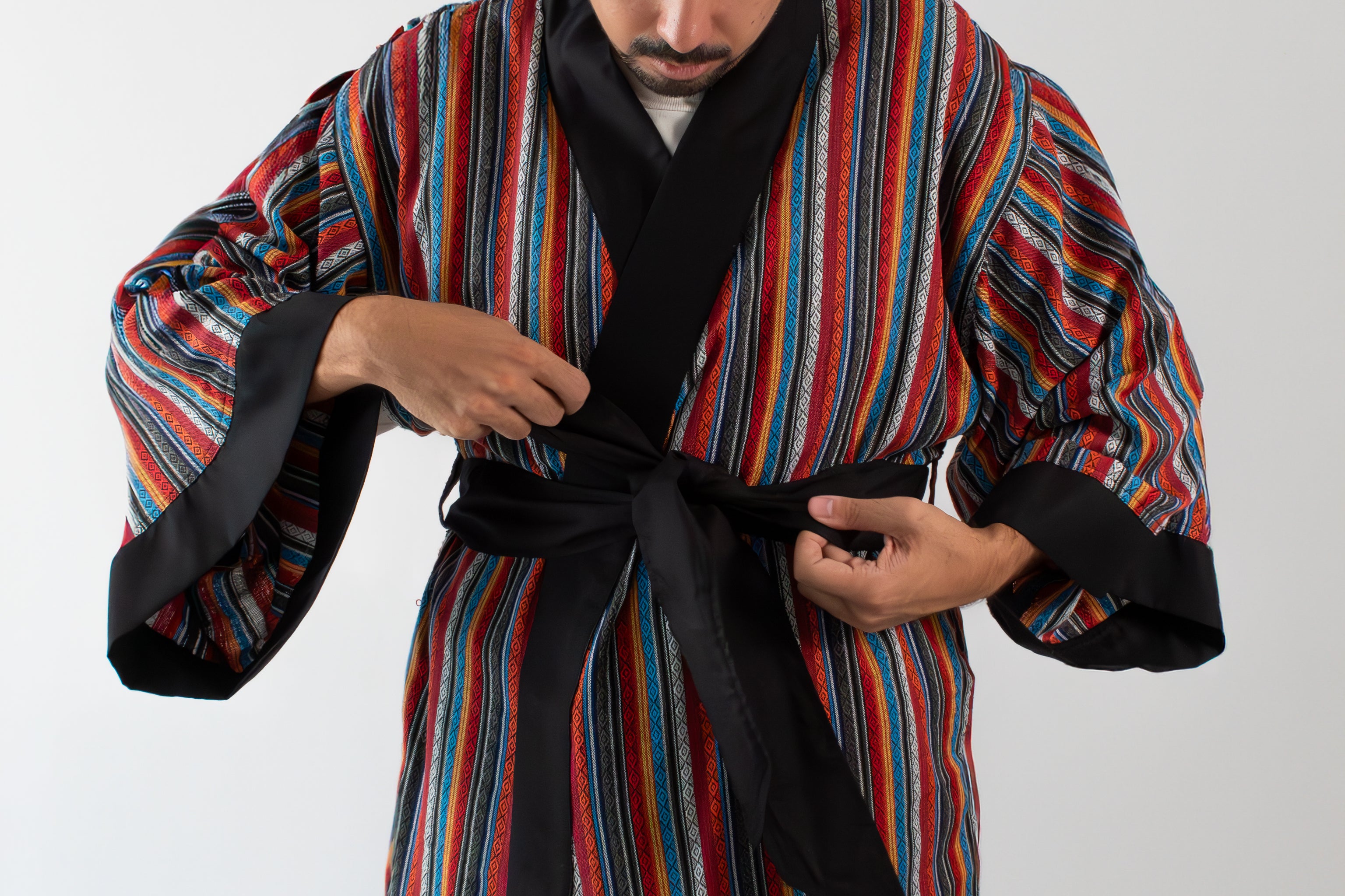 ✦ Ethnischer rautengewebter Kimono – „Kalayaan Diamonds“