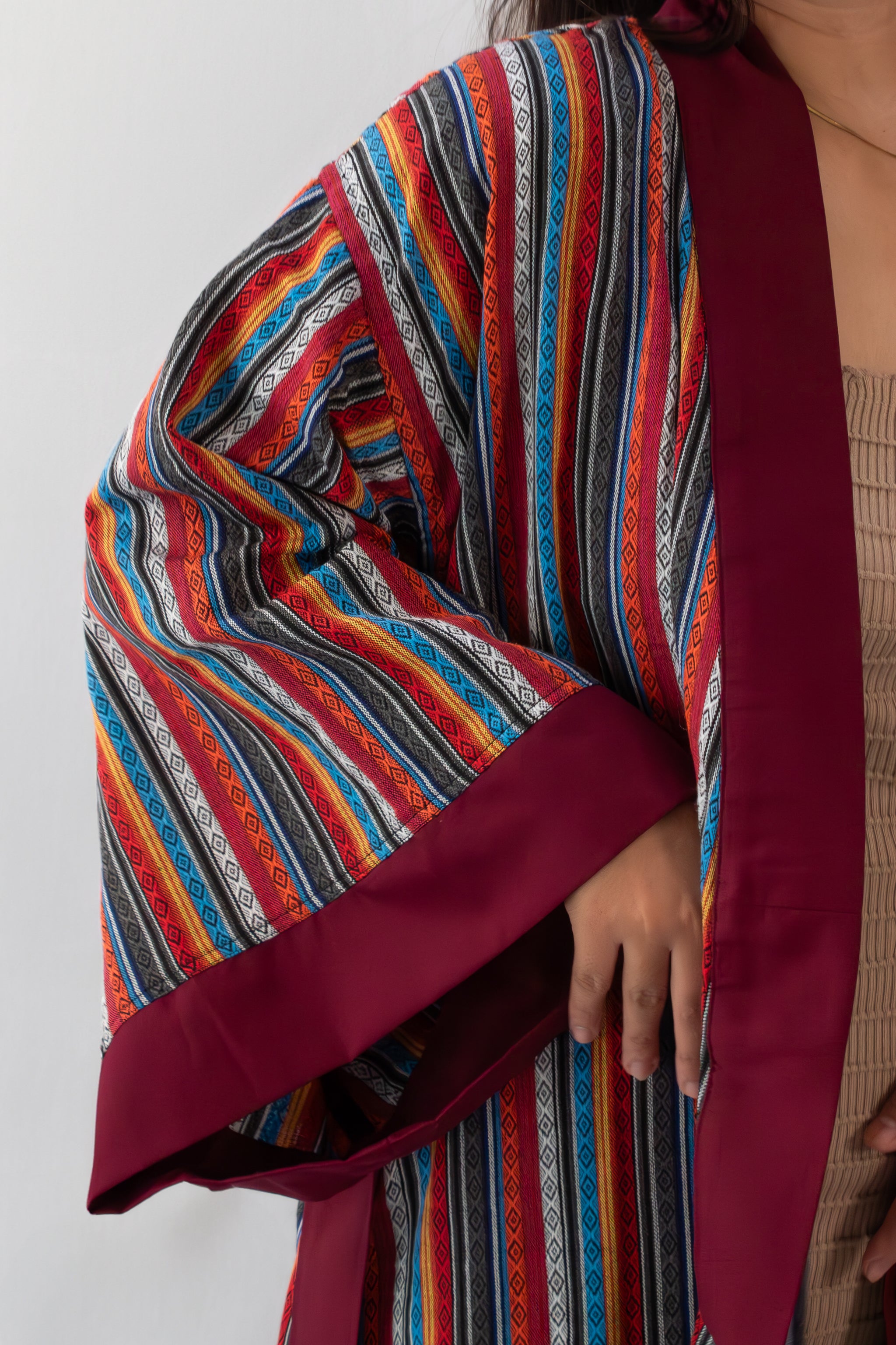 ✦ Ethnischer rautengewebter Kimono – „Kalayaan Diamonds“