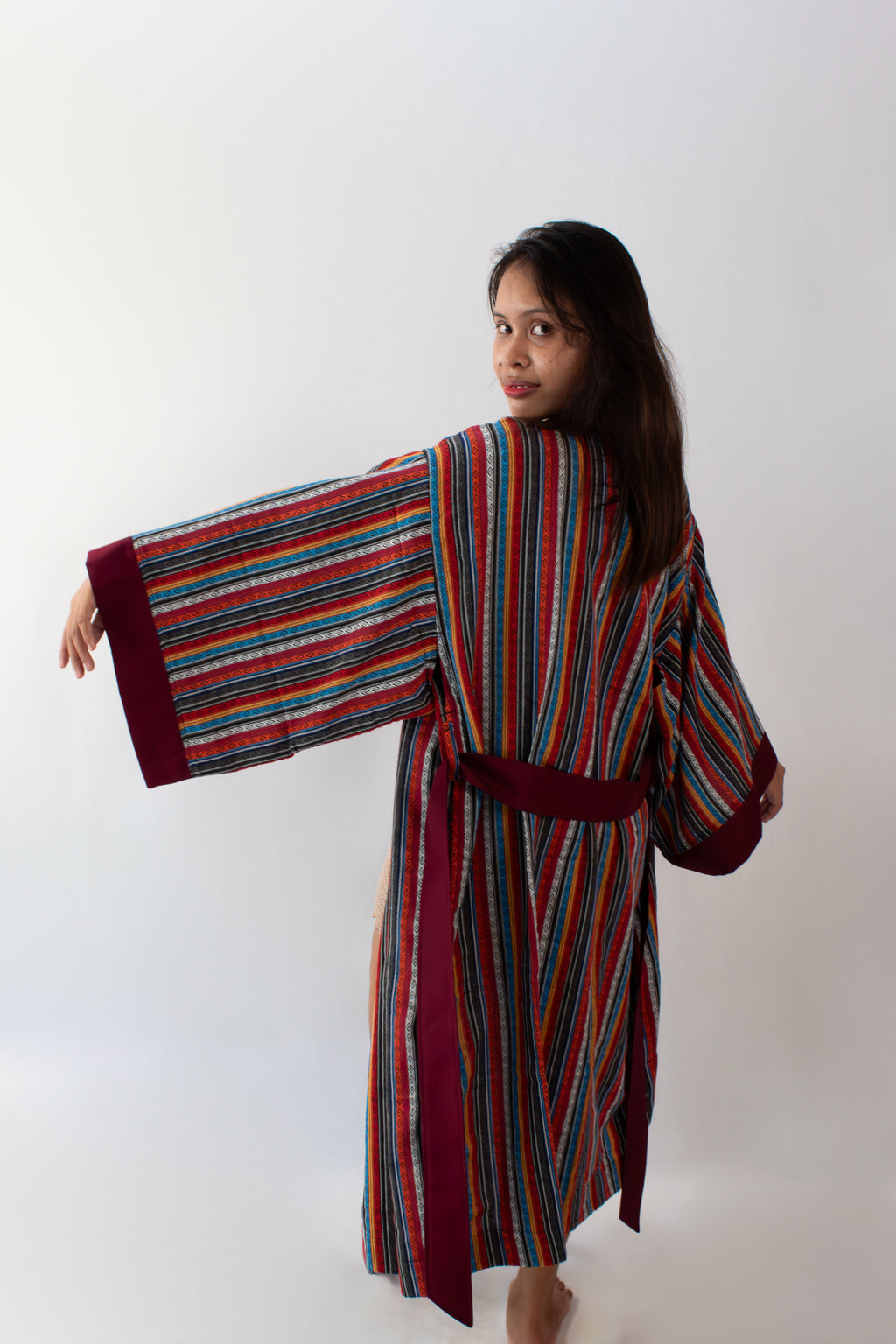 ✦ Ethnischer rautengewebter Kimono – „Kalayaan Diamonds“