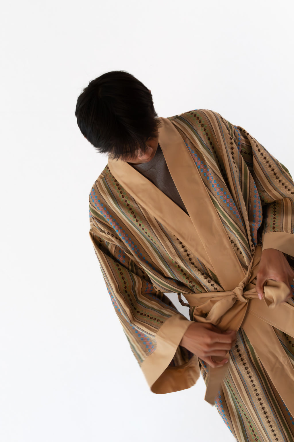 ✦ Quiapo Canvas - Wide & Sleek Ethnic Beige Kimono with Woven Cross Patterns