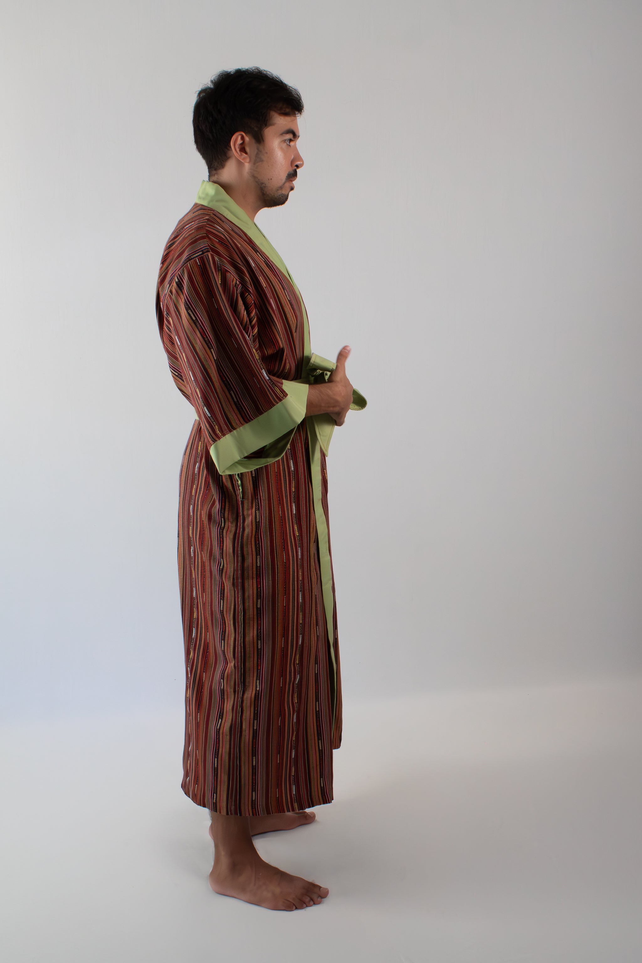 ✦ Ethno-gestreifter Kimono – „Daan Maroon“