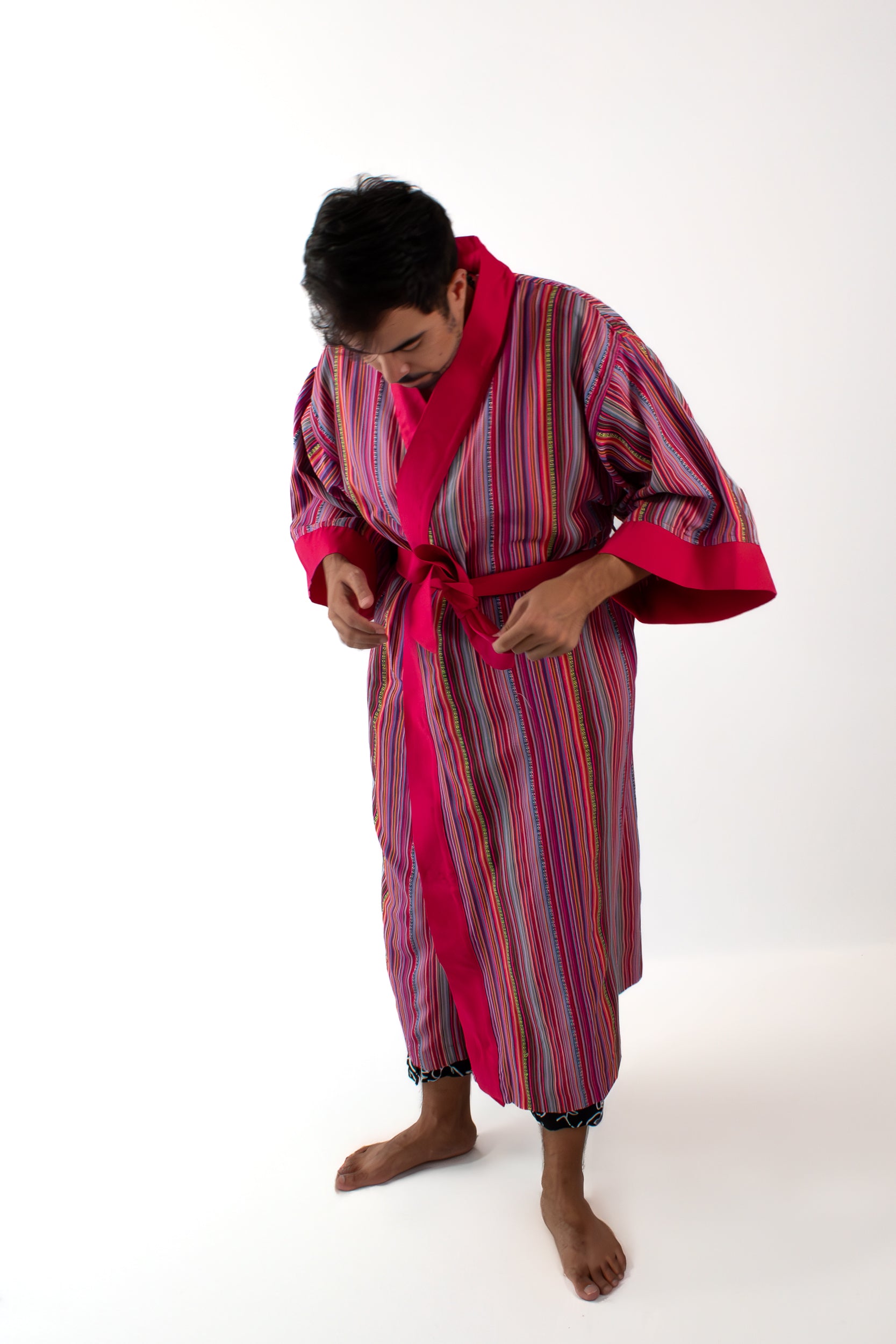 ✦ Trails of Emotions - Lebendiger und kräftiger farbenfroher Kimono im ethnischen Stil mit rosa Streifen