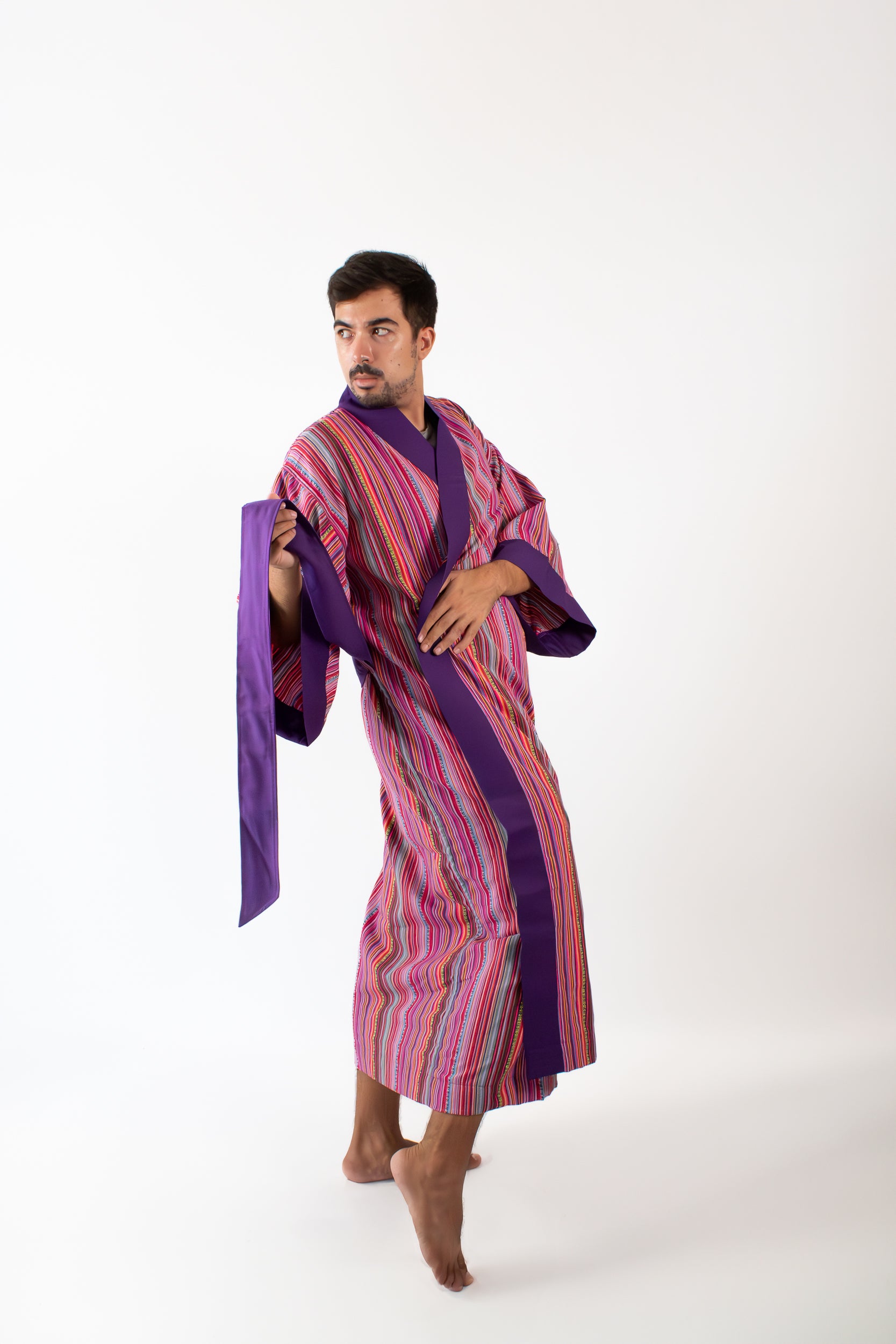 ✦ Trails of Emotions - Lebendiger und kräftiger farbenfroher Kimono im ethnischen Stil mit rosa Streifen