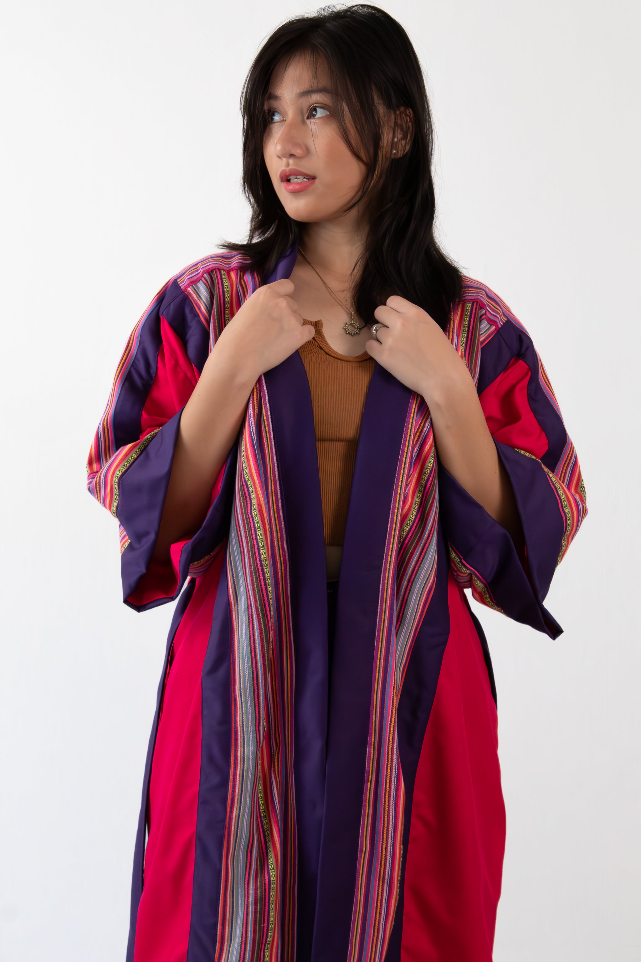 ✦ Violet Hour - Aufregender ethnischer Kimono mit halblangen Ärmeln in Fuchsia und Lila