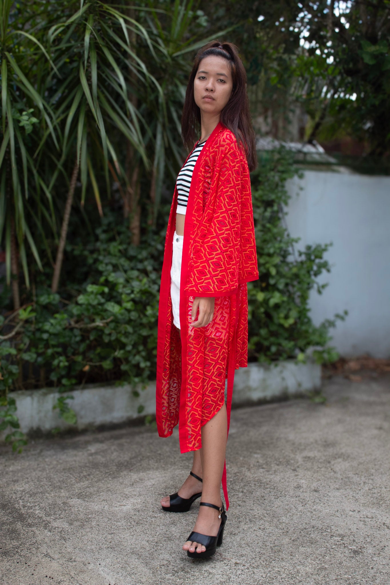 ✦ Ember Dream – Geometric Fierce Red Lace Kimono with Rich Crimson Edge