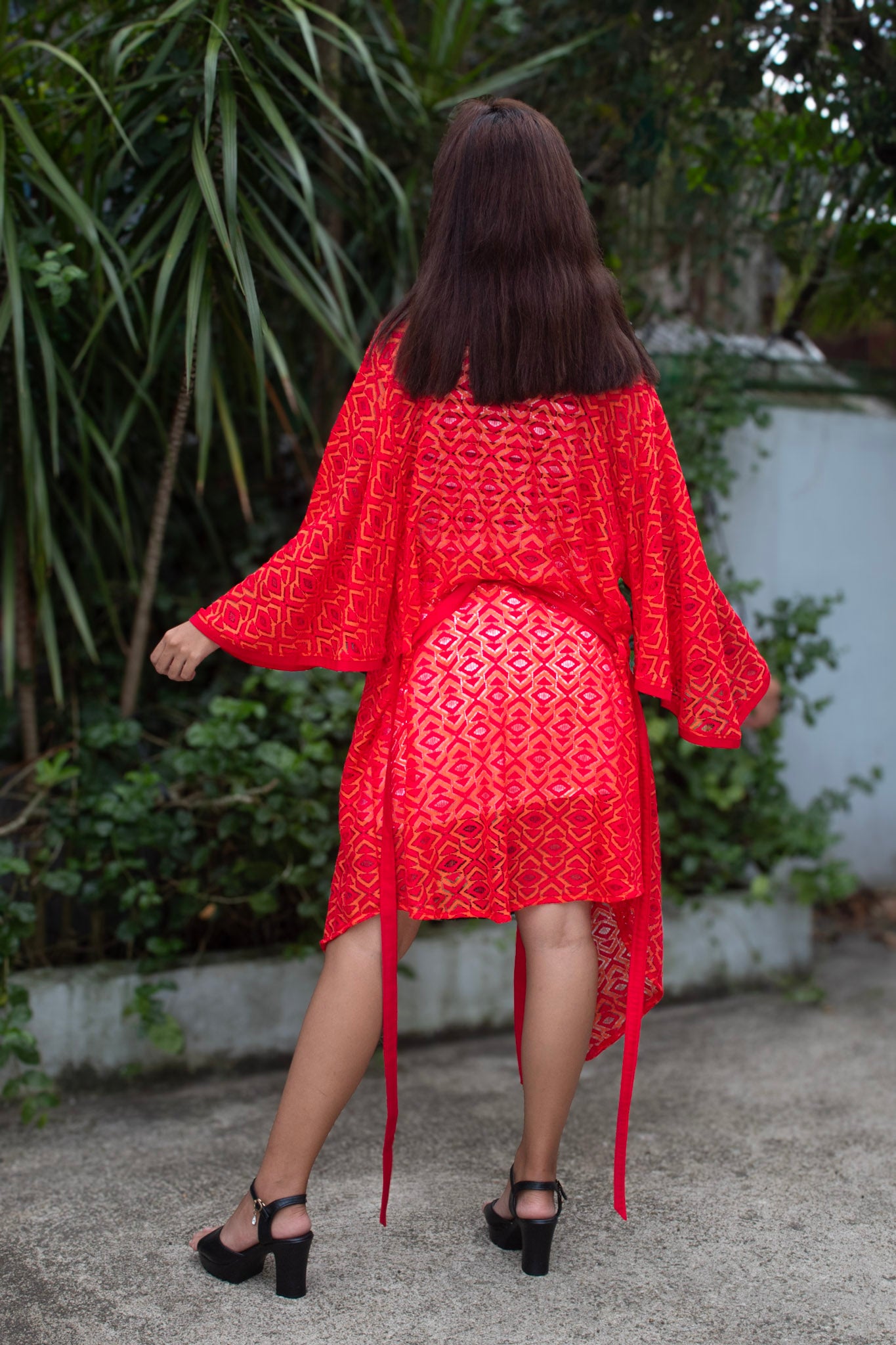 ✦ Ember Dream – Geometric Fierce Red Lace Kimono with Rich Crimson Edge