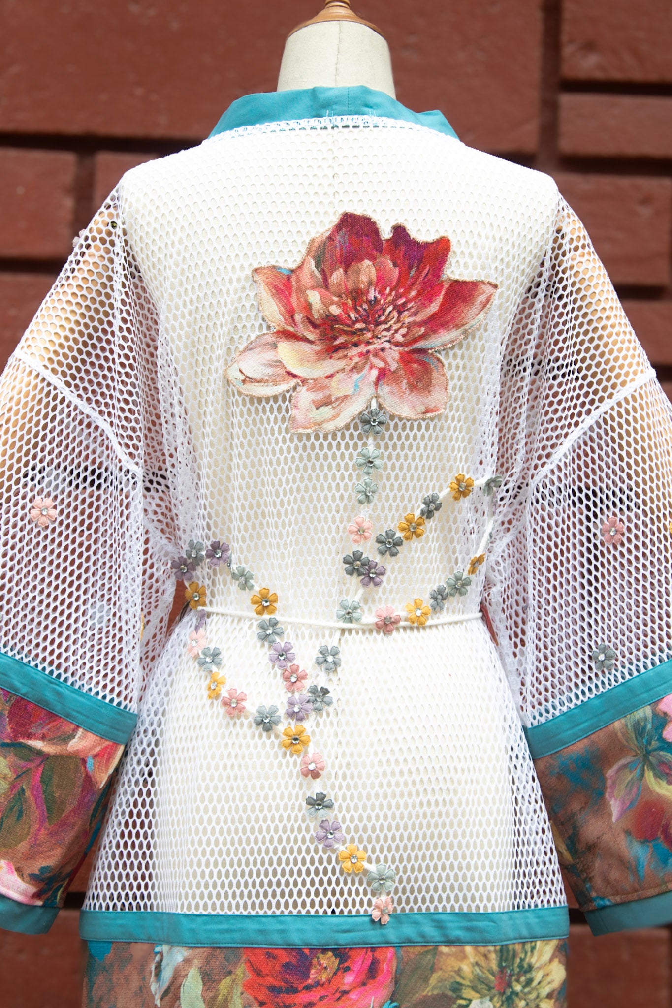 ✦ White Veil Botanica – Sheer Mesh Kimono with Teal Borders & Floral Print